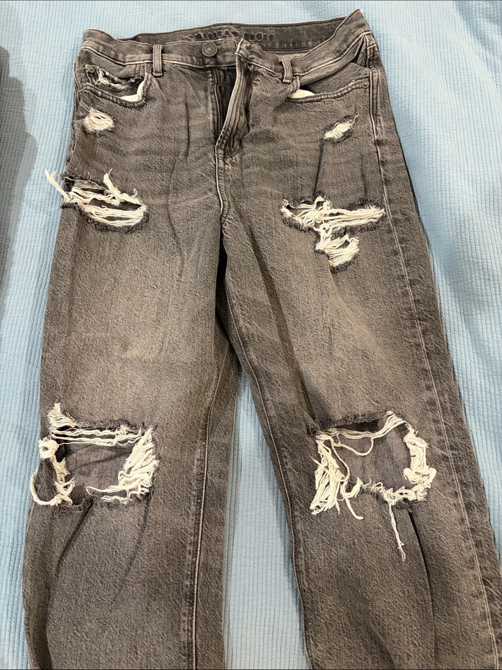 American Eagle Womens Distressed Frayed Hem Mom Jeans Gray Medium Wash Size 10